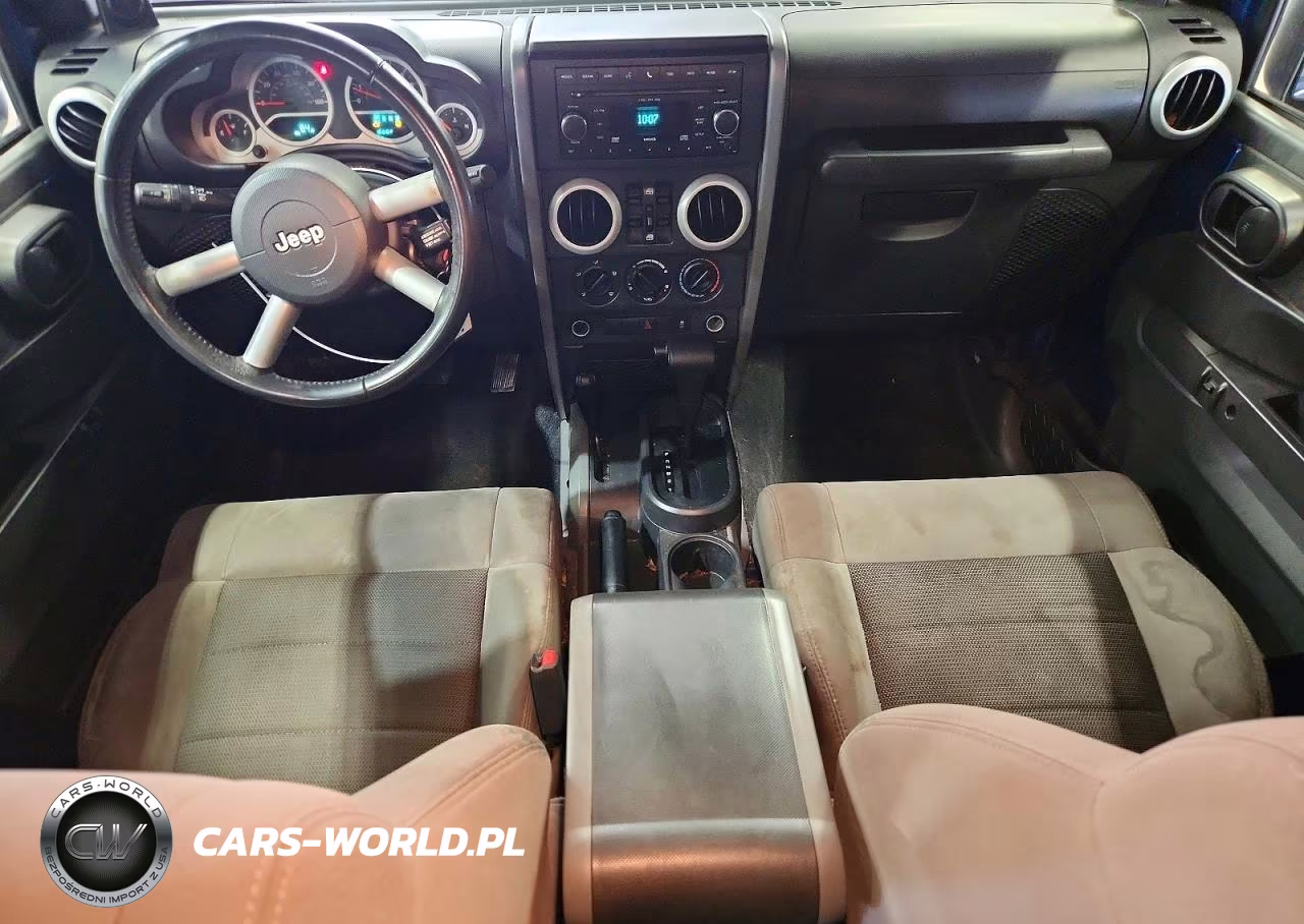 2010 Jeep Wrangler Unlimited Sahara VIN:1J4BA5H13AL162974 - 8