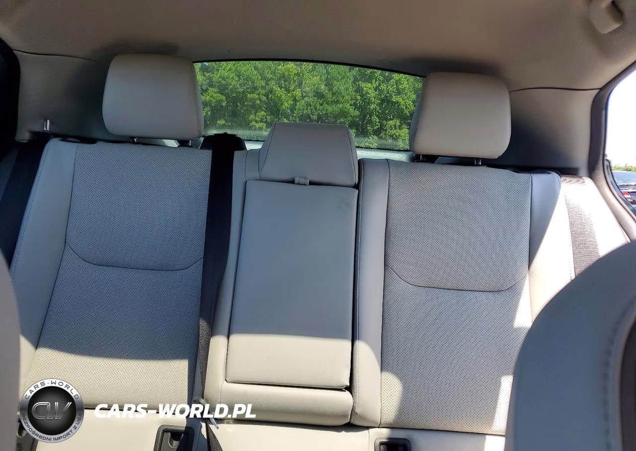 2024 Toyota Prius Xle VIN:JTDACAAU5R3031016 - 10