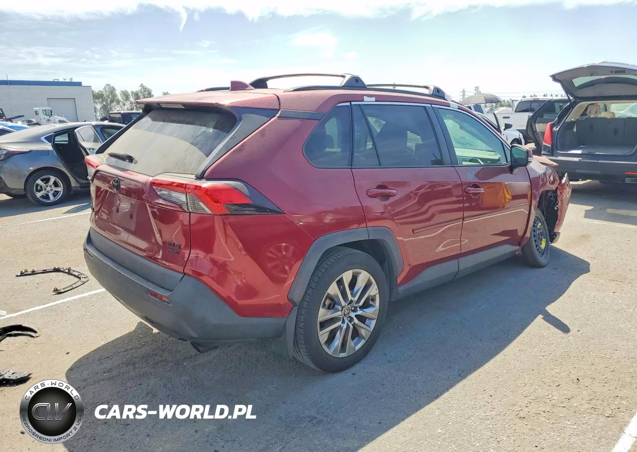 2022 Toyota Rav4 Xle Premium VIN:2T3A1RFV4NW328646 - 3