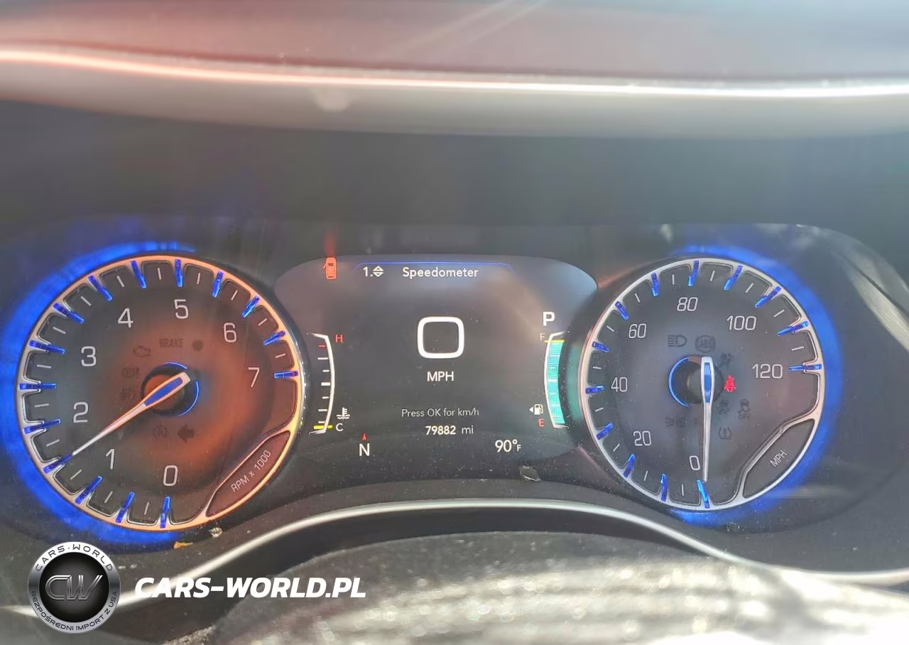 2020 Chrysler Pacifica Touring L Plus VIN:2C4RC1EG4LR101224 - 9
