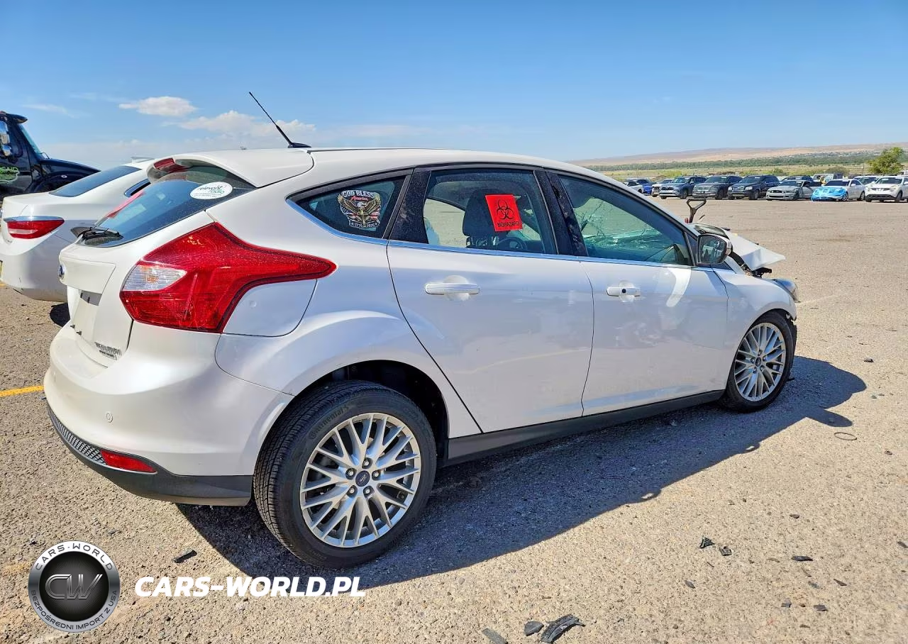 2013 Ford Focus Titanium VIN:1FADP3N24DL184068 - 3