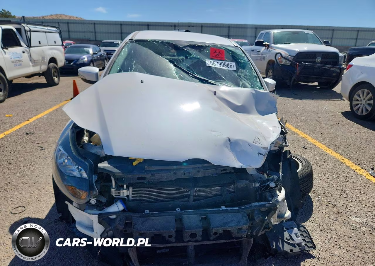 2013 Ford Focus Titanium VIN:1FADP3N24DL184068 - 5