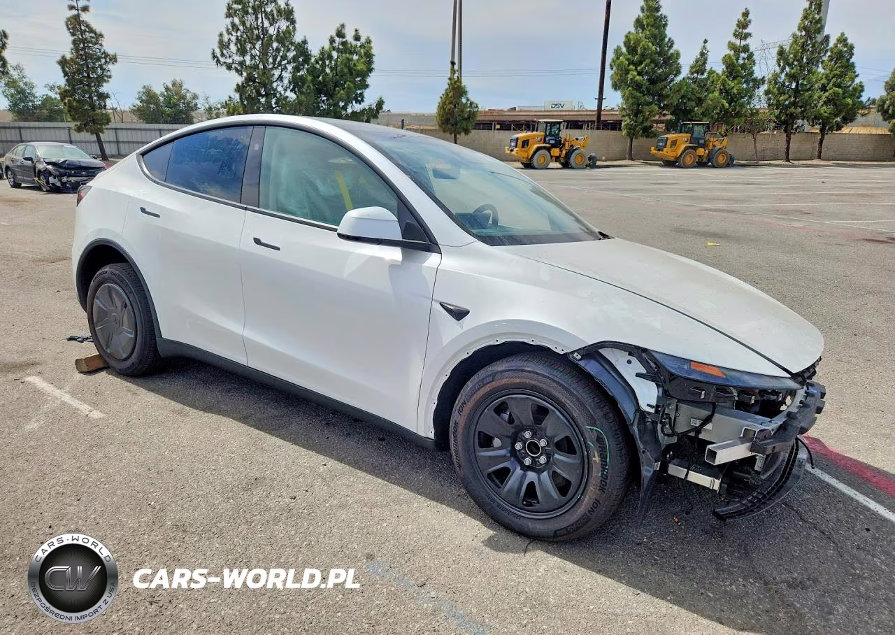 2026 Tesla Model Y VIN:7SAYGDED4TA693047 - 4