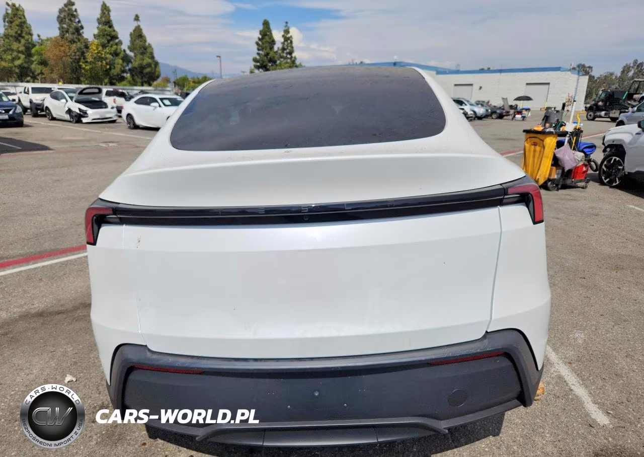 2026 Tesla Model Y VIN:7SAYGDED4TA693047 - 6