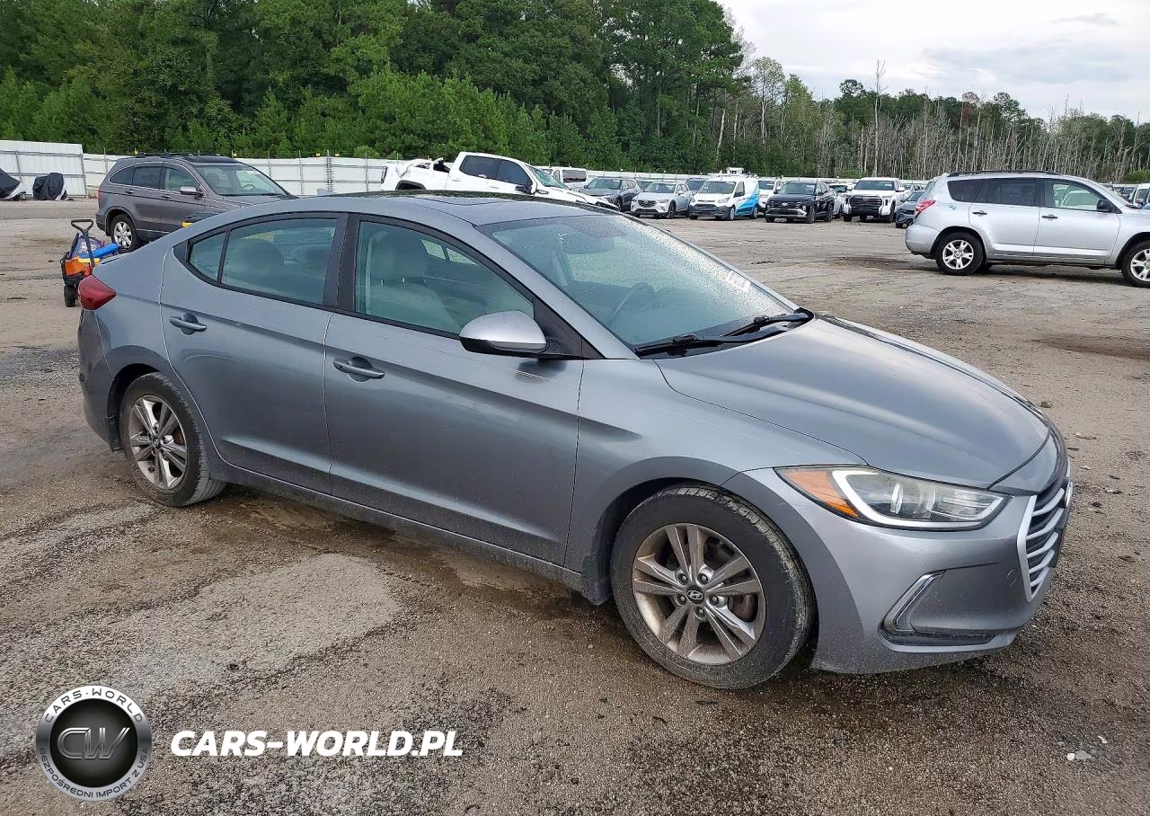 2018 Hyundai Elantra Value Edition VIN:KMHD84LF6JU567143 - 4