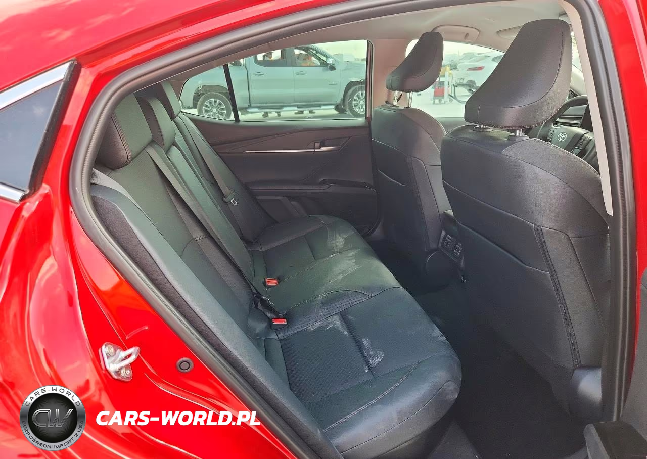 2025 Toyota Camry Xle VIN:4T1DAACK2SU201391 - 10