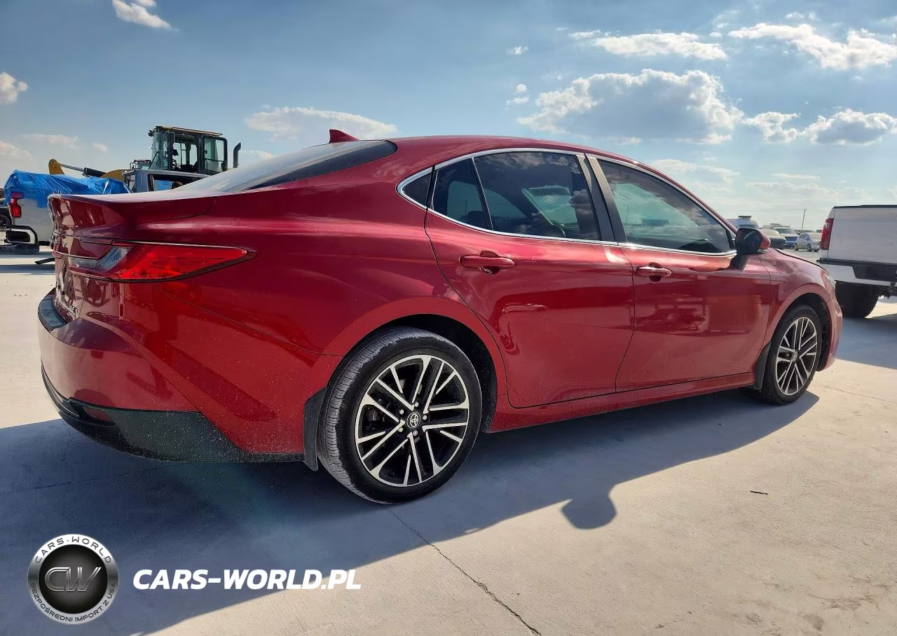 2025 Toyota Camry Xle VIN:4T1DAACK2SU201391 - 3