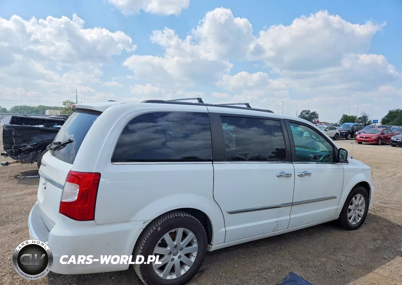 2015 Chrysler Town & Country Touring VIN:2C4RC1BG4FR754449 - 3
