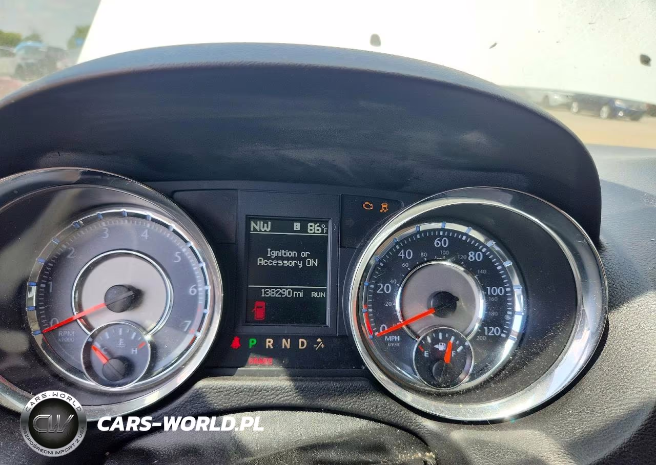 2015 Chrysler Town & Country Touring VIN:2C4RC1BG4FR754449 - 9
