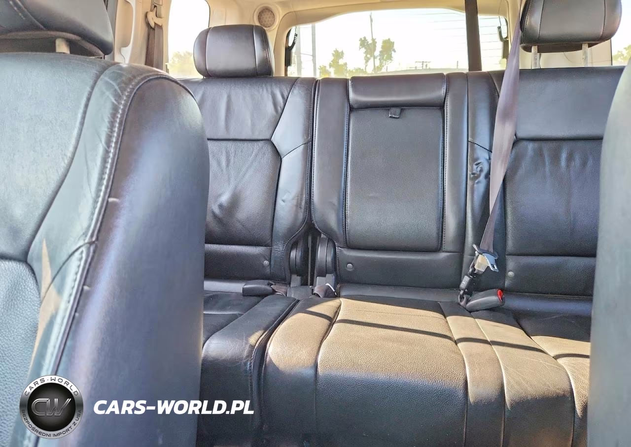 2010 Honda Pilot Touring VIN:5FNYF4H86AB019206 - 10