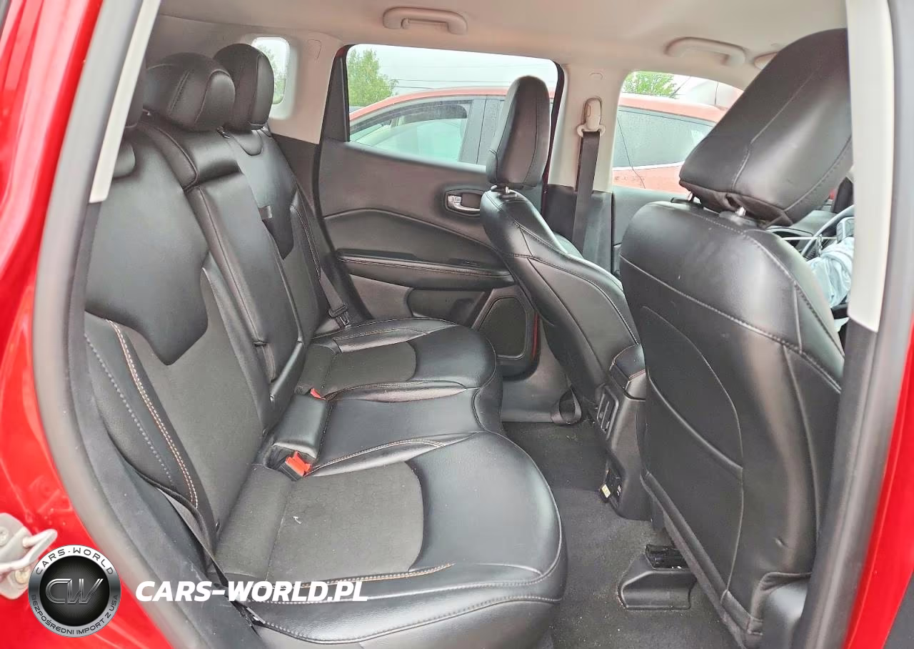 2020 Jeep Compass Latitude VIN:3C4NJDBB1LT204824 - 10