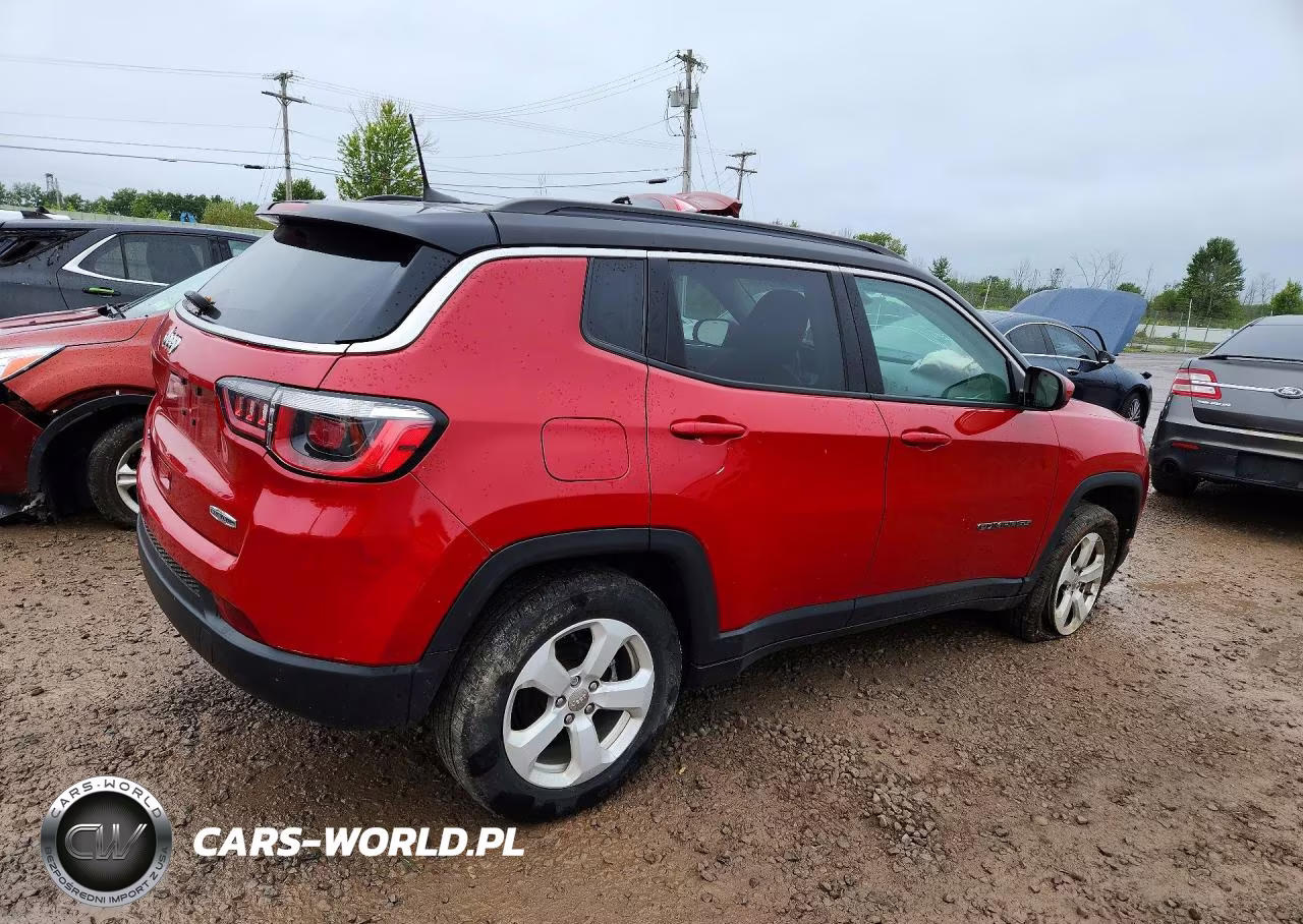 2020 Jeep Compass Latitude VIN:3C4NJDBB1LT204824 - 3