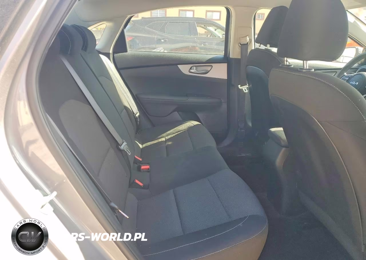 2024 Kia Forte Lxs VIN:3KPF24AD6RE734451 - 10