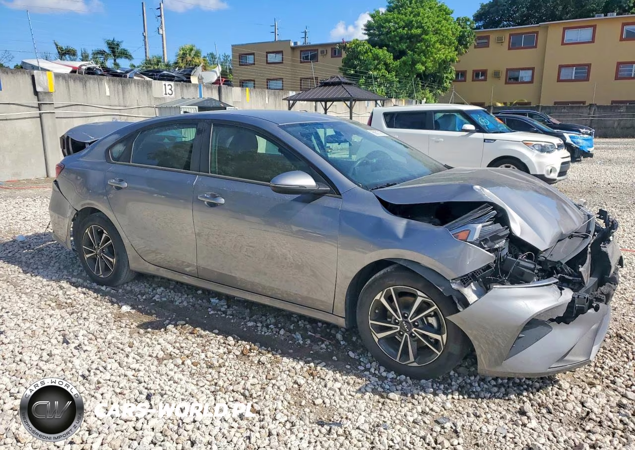 2024 Kia Forte Lxs VIN:3KPF24AD6RE734451 - 4