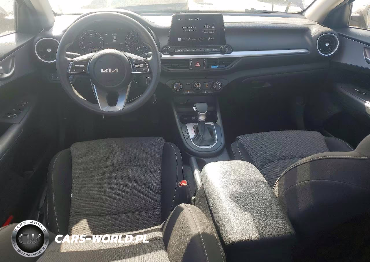 2024 Kia Forte Lxs VIN:3KPF24AD6RE734451 - 8