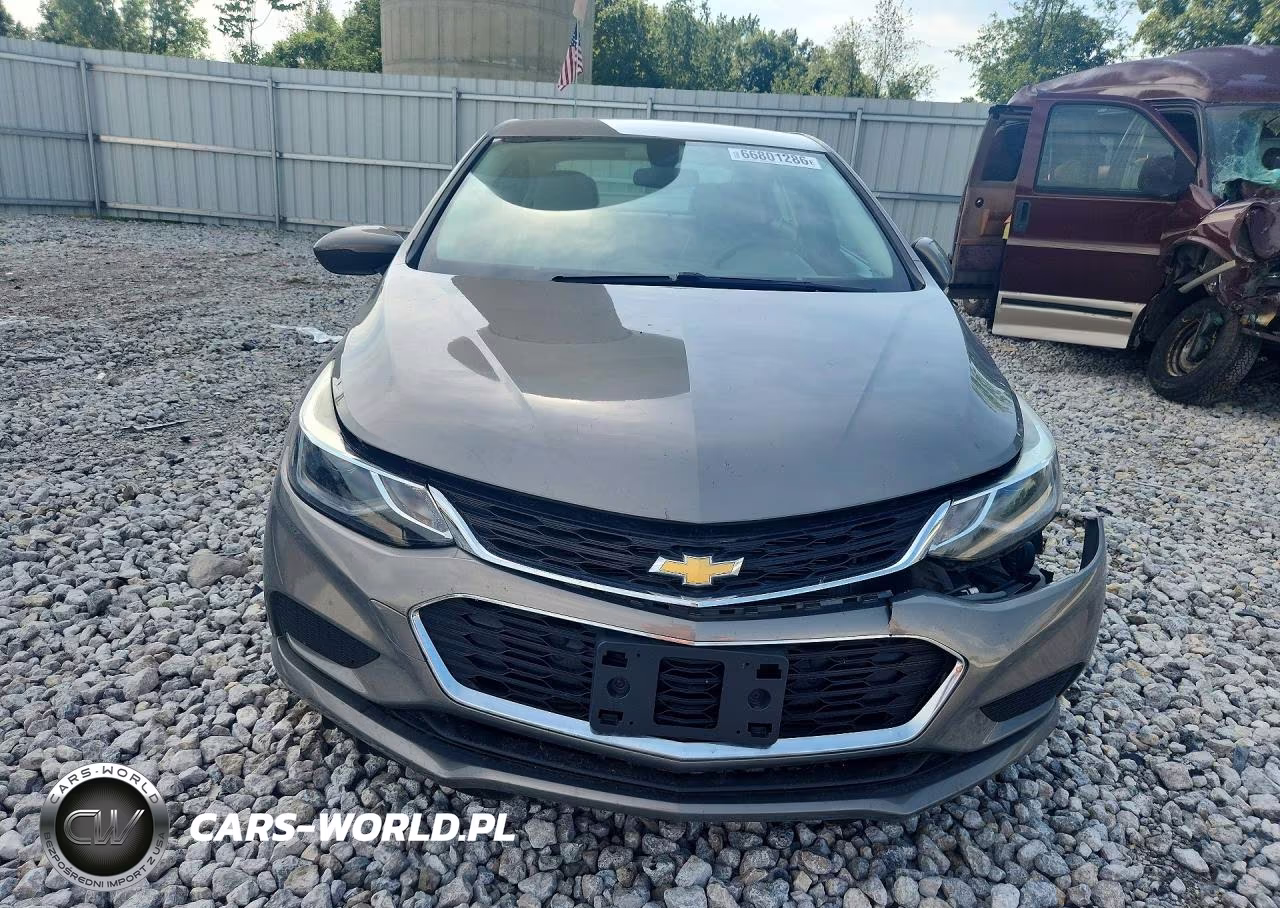 2018 Chevrolet Cruze Lt VIN:1G1BE5SM2J7177559 - 5