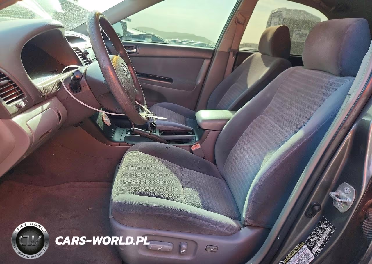 2005 Toyota Camry Le VIN:4T1BE32K75U988335 - 7