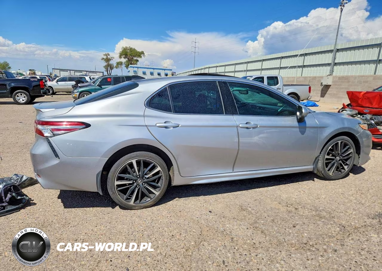 2019 Toyota Camry Xse VIN:4T1B61HK7KU182094 - 3