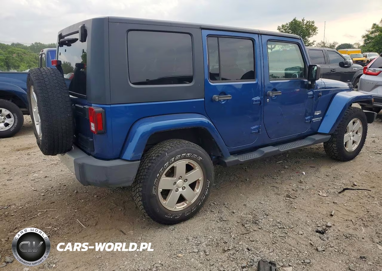 2010 Jeep Wrangler Unlimited Sahara VIN:1J4BA5H17AL179941 - 3