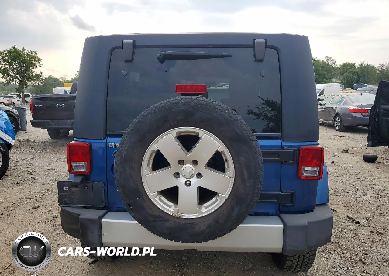 2010 Jeep Wrangler Unlimited Sahara VIN:1J4BA5H17AL179941 - 6