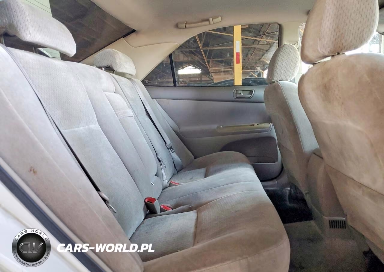 2002 Toyota Camry Le VIN:4T1BE32K82U080293 - 10