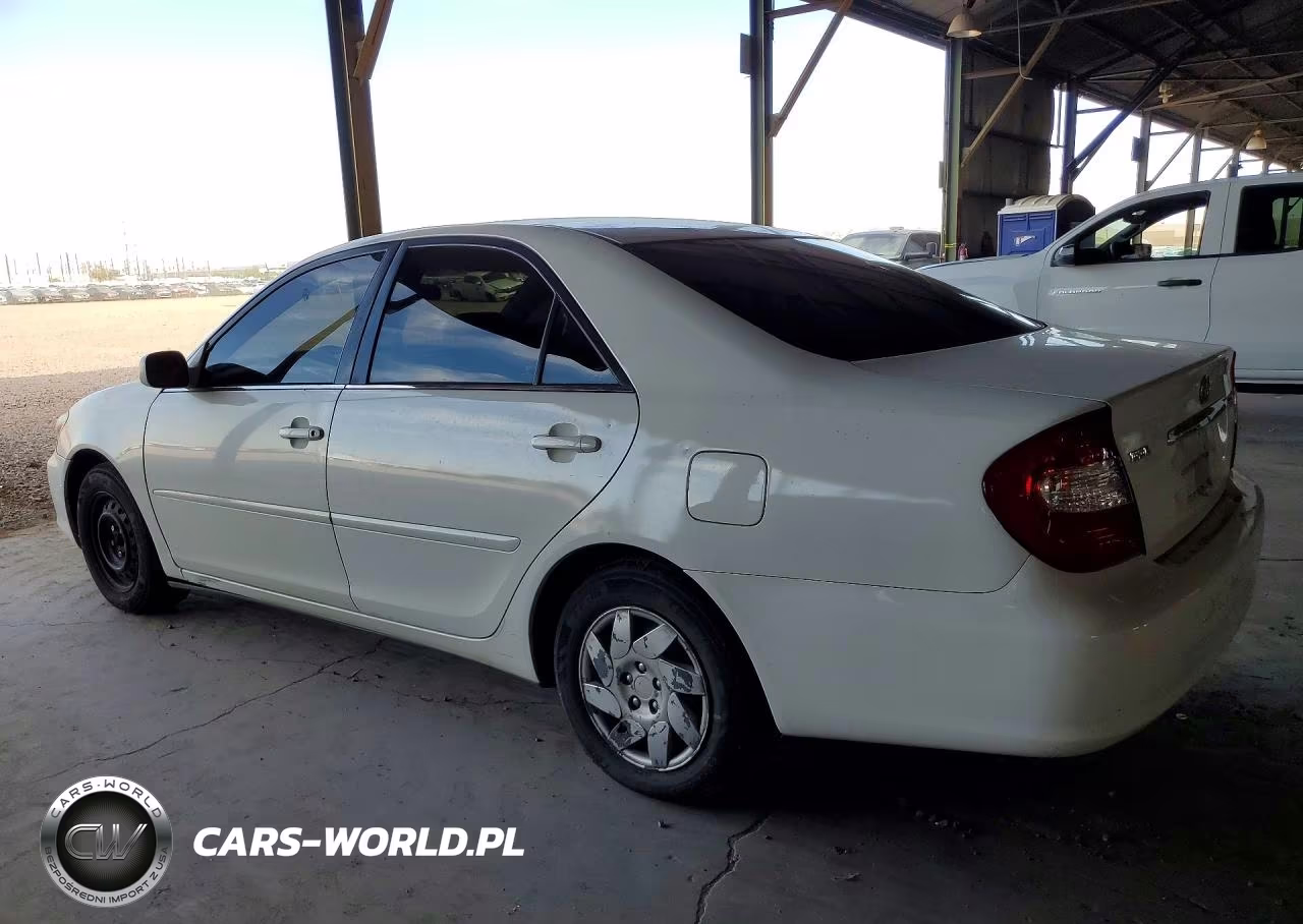 2002 Toyota Camry Le VIN:4T1BE32K82U080293 - 2