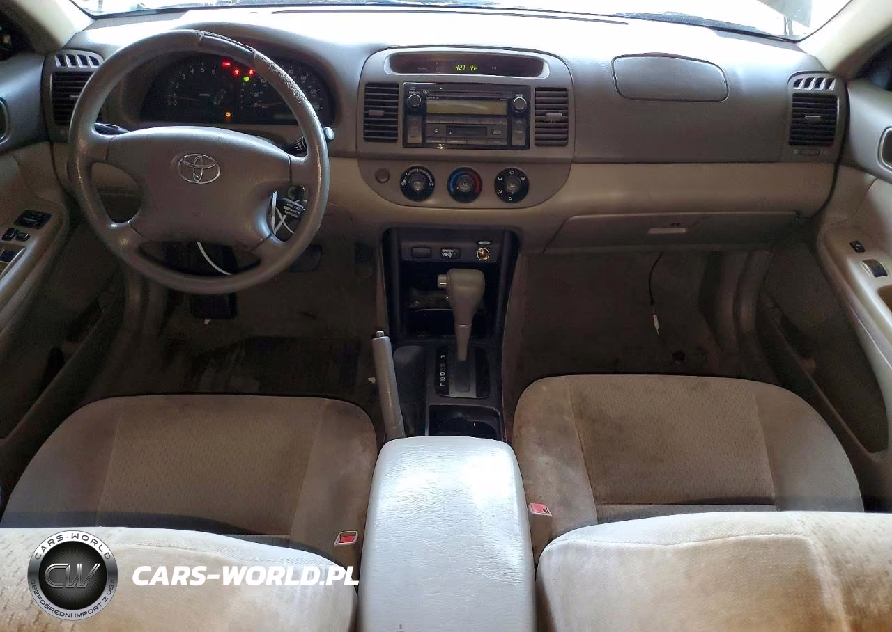 2002 Toyota Camry Le VIN:4T1BE32K82U080293 - 8