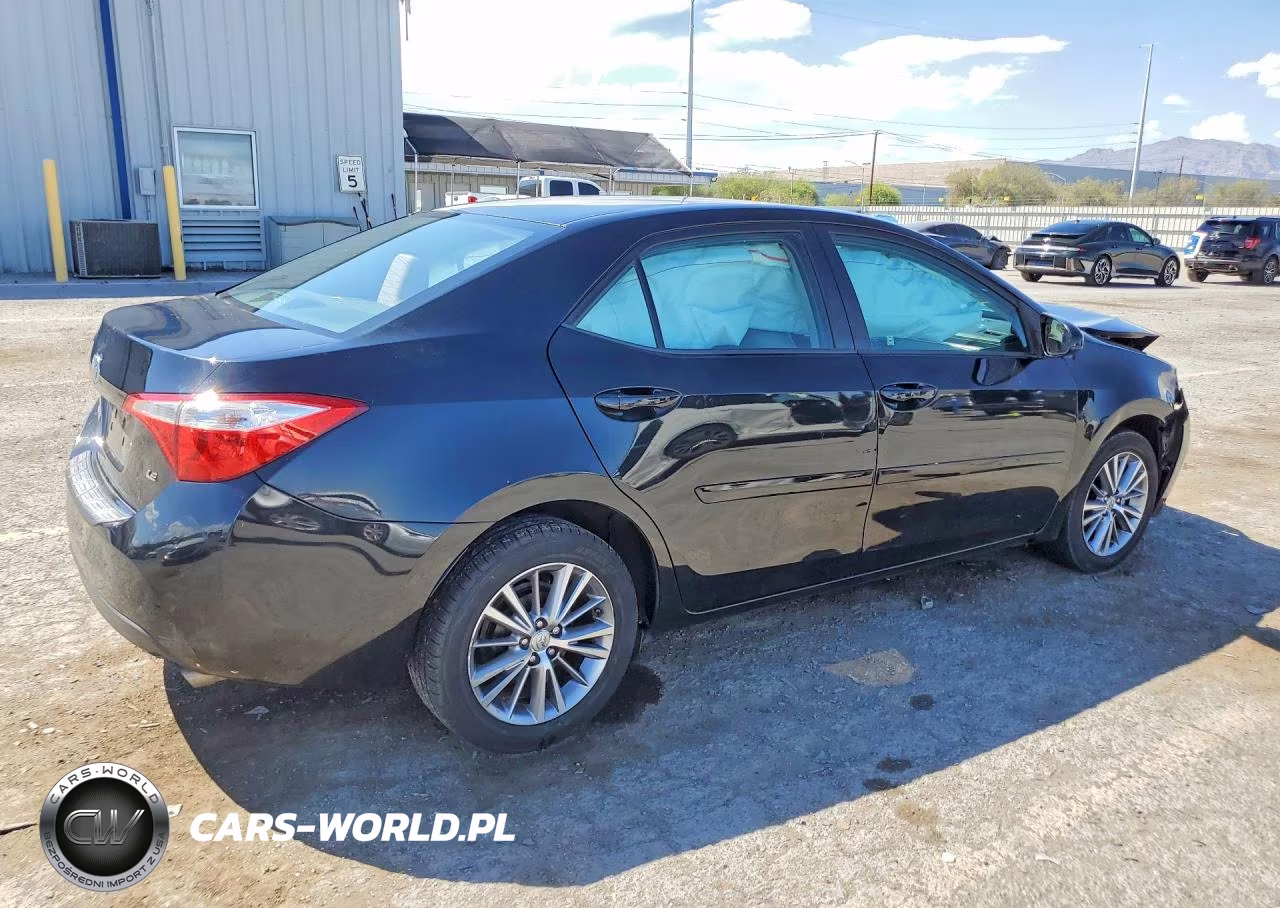 2015 Toyota Corolla Le Plus VIN:5YFBURHE2FP229487 - 3
