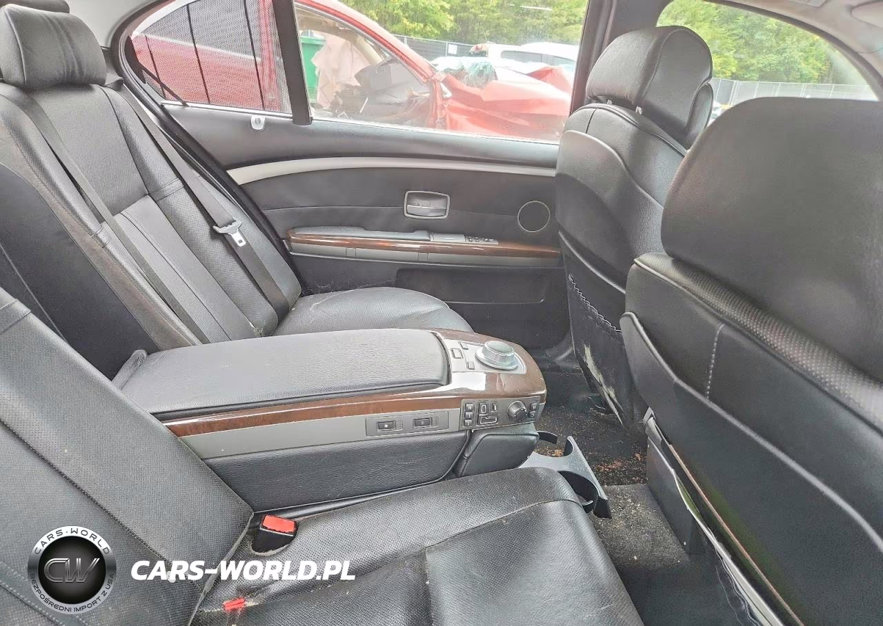 2007 BMW 750 VIN:WBAHN83547DT75013 - 10