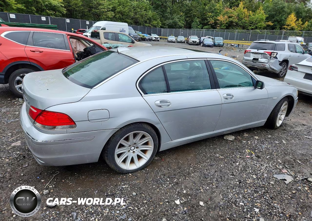 2007 BMW 750 VIN:WBAHN83547DT75013 - 3