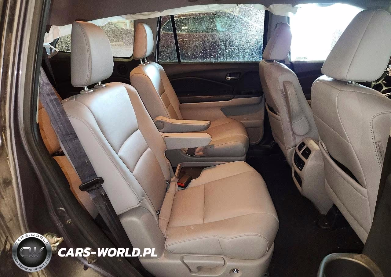 2019 Honda Pilot Touring VIN:5FNYF6H6XKB076505 - 11