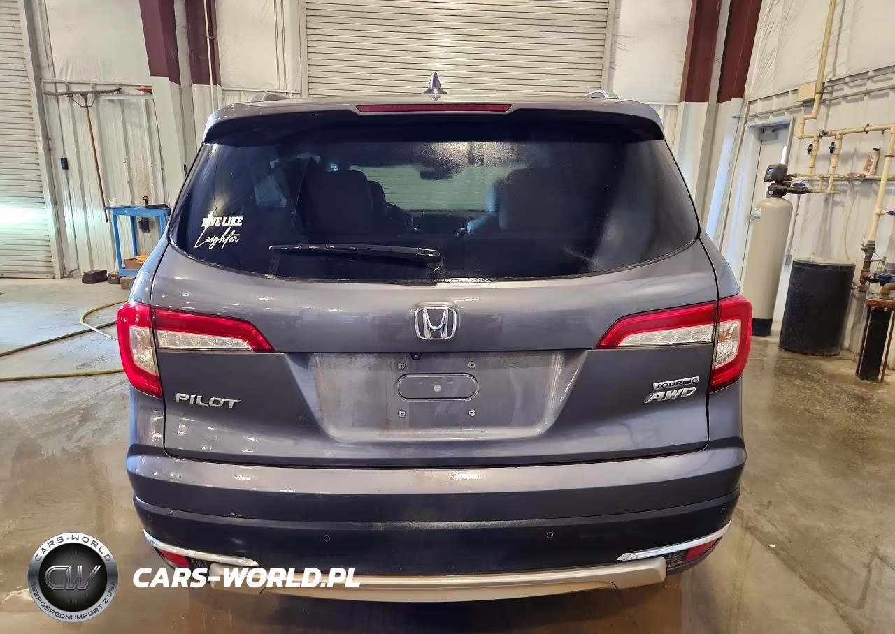 2019 Honda Pilot Touring VIN:5FNYF6H6XKB076505 - 6