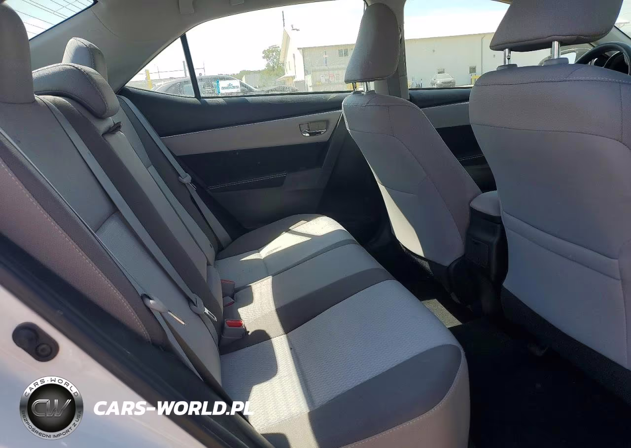 2017 Toyota Corolla Le VIN:5YFBURHE2HP646059 - 10