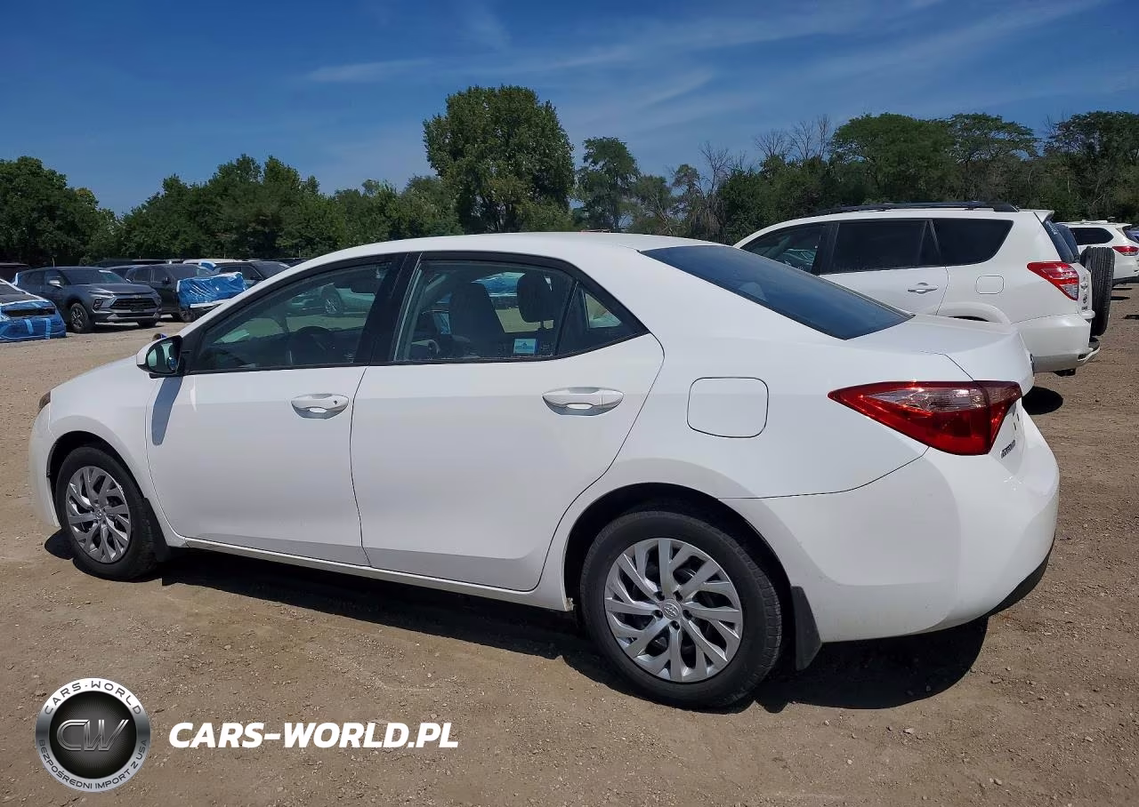 2017 Toyota Corolla Le VIN:5YFBURHE2HP646059 - 2