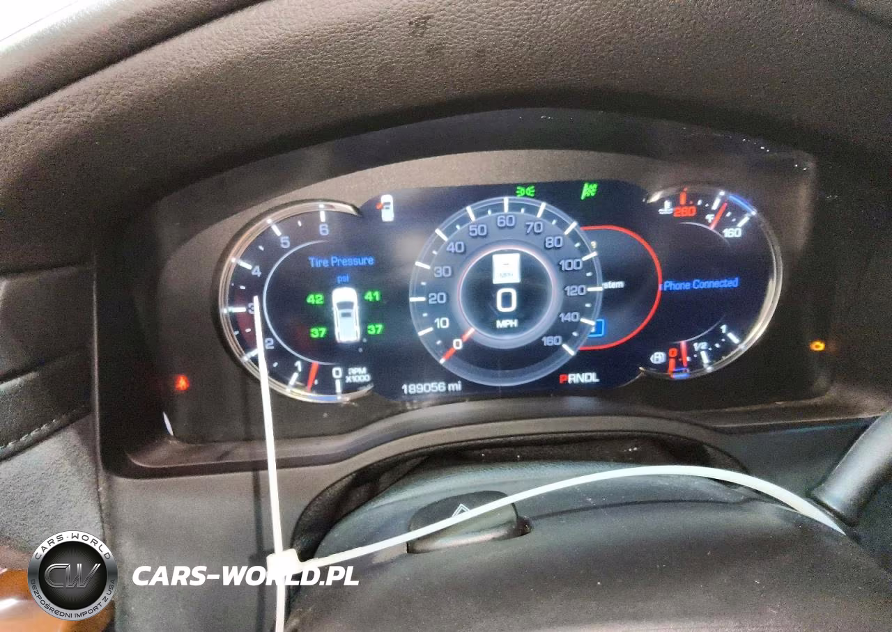 2018 Cadillac Escalade Esv Luxury VIN:1GYS4HKJ4JR117038 - 9