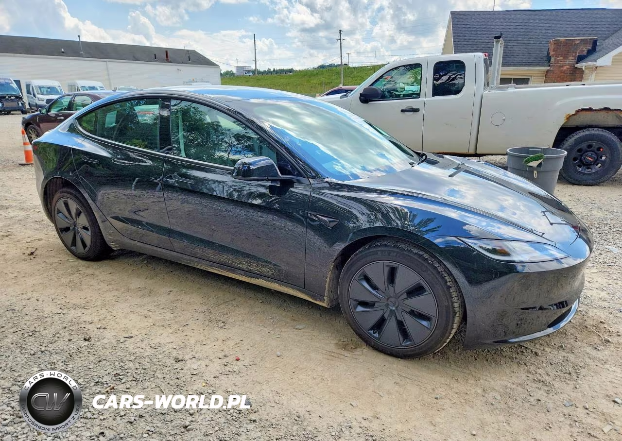 2026 Tesla Model 3 VIN:5YJ3E1EB9TF179918 - 4