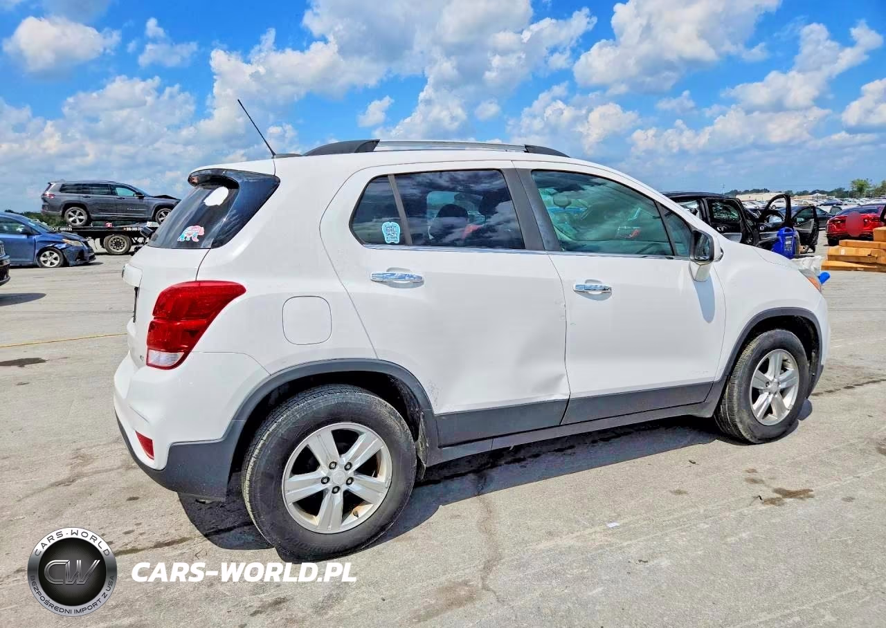 2019 Chevrolet Trax 1Lt VIN:3GNCJLSB7KL123706 - 3