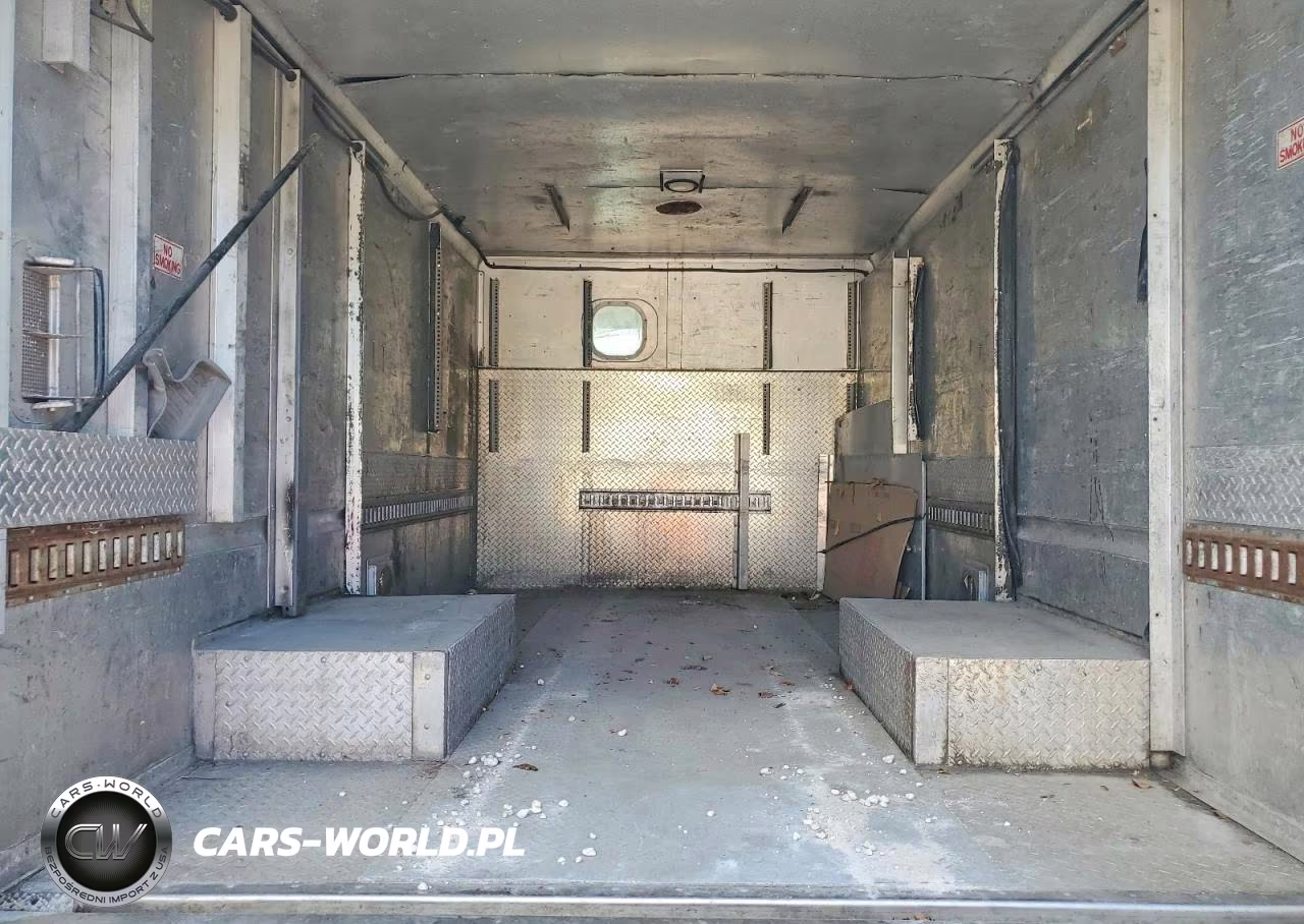 1993 Chevrolet P30 - Van Cab And Chassis VIN:1GBKP32K4P3324120 - 10