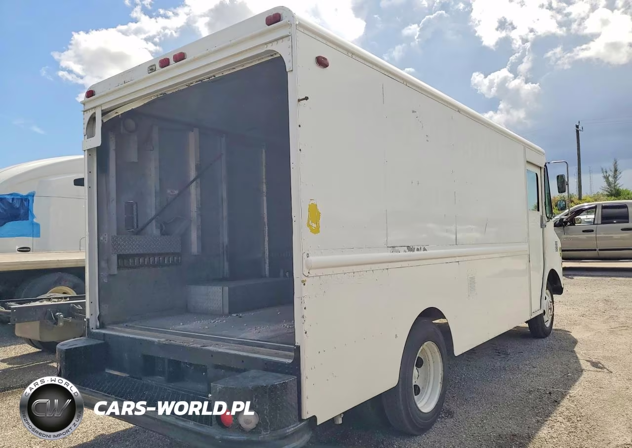 1993 Chevrolet P30 - Van Cab And Chassis VIN:1GBKP32K4P3324120 - 3