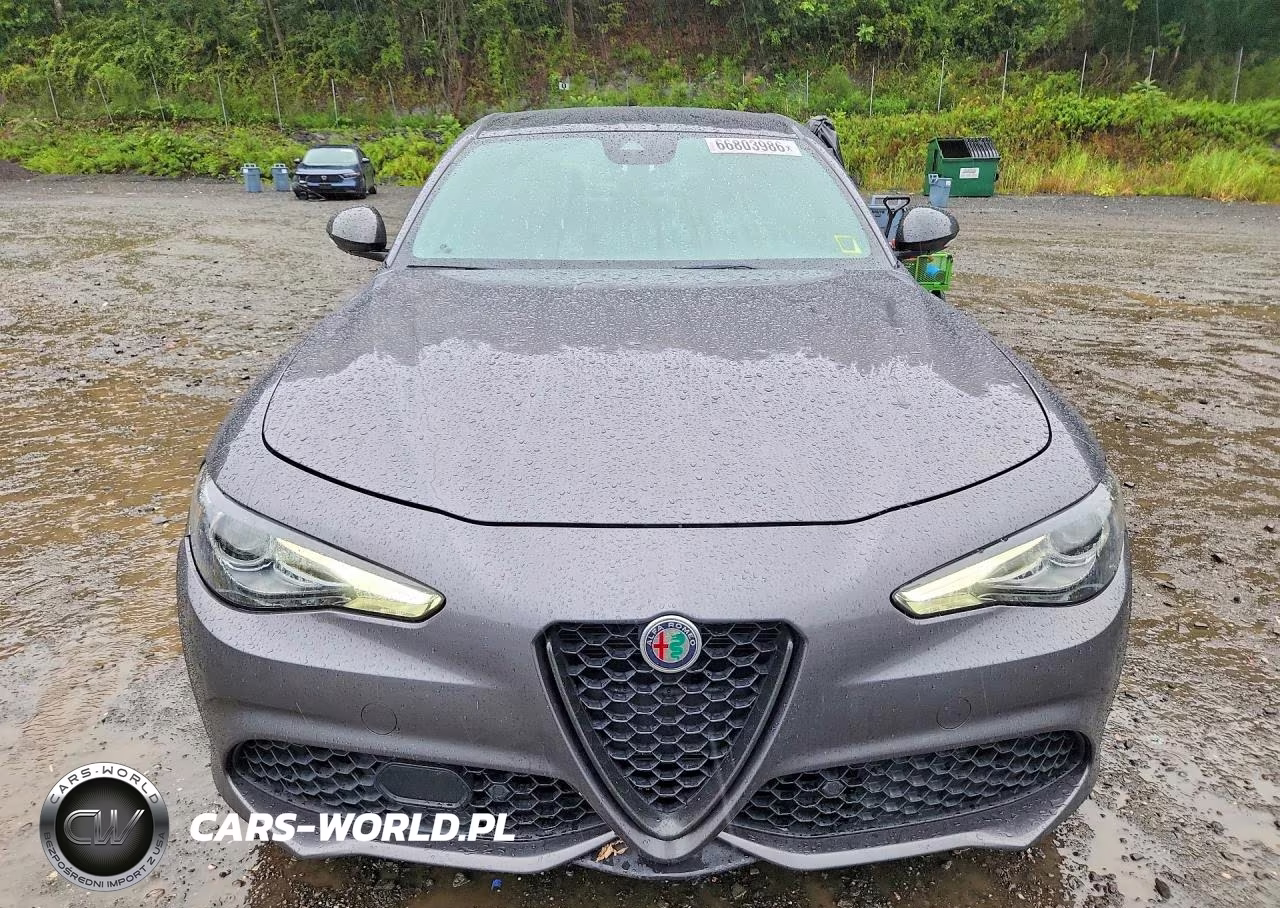 2020 Alfa Romeo Giulia Ti VIN:ZARFANBN9L7629576 - 5