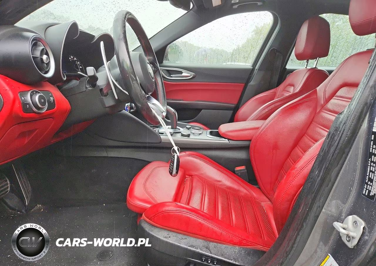 2020 Alfa Romeo Giulia Ti VIN:ZARFANBN9L7629576 - 7