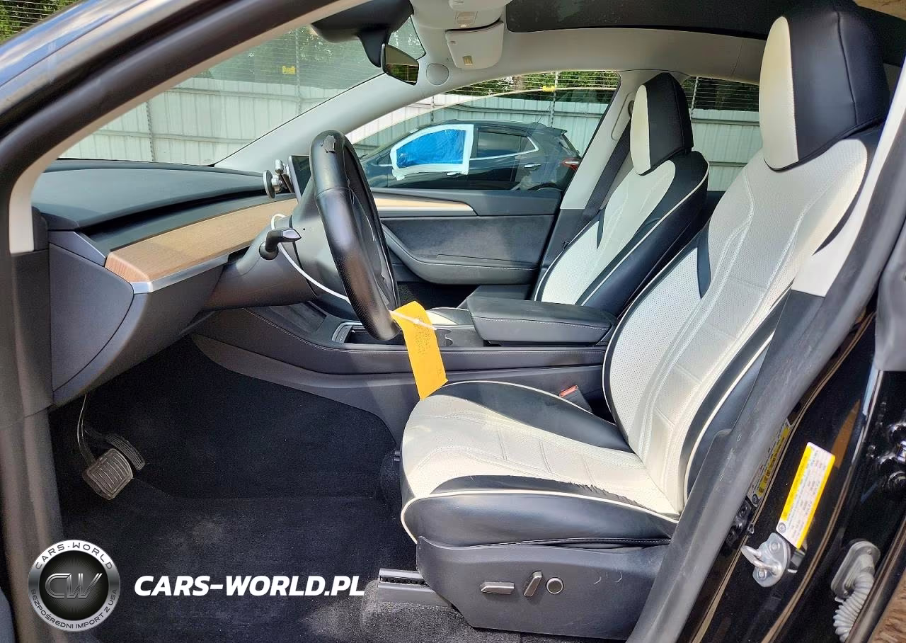 2024 Tesla Model Y VIN:7SAYGDEE3RA270574 - 7