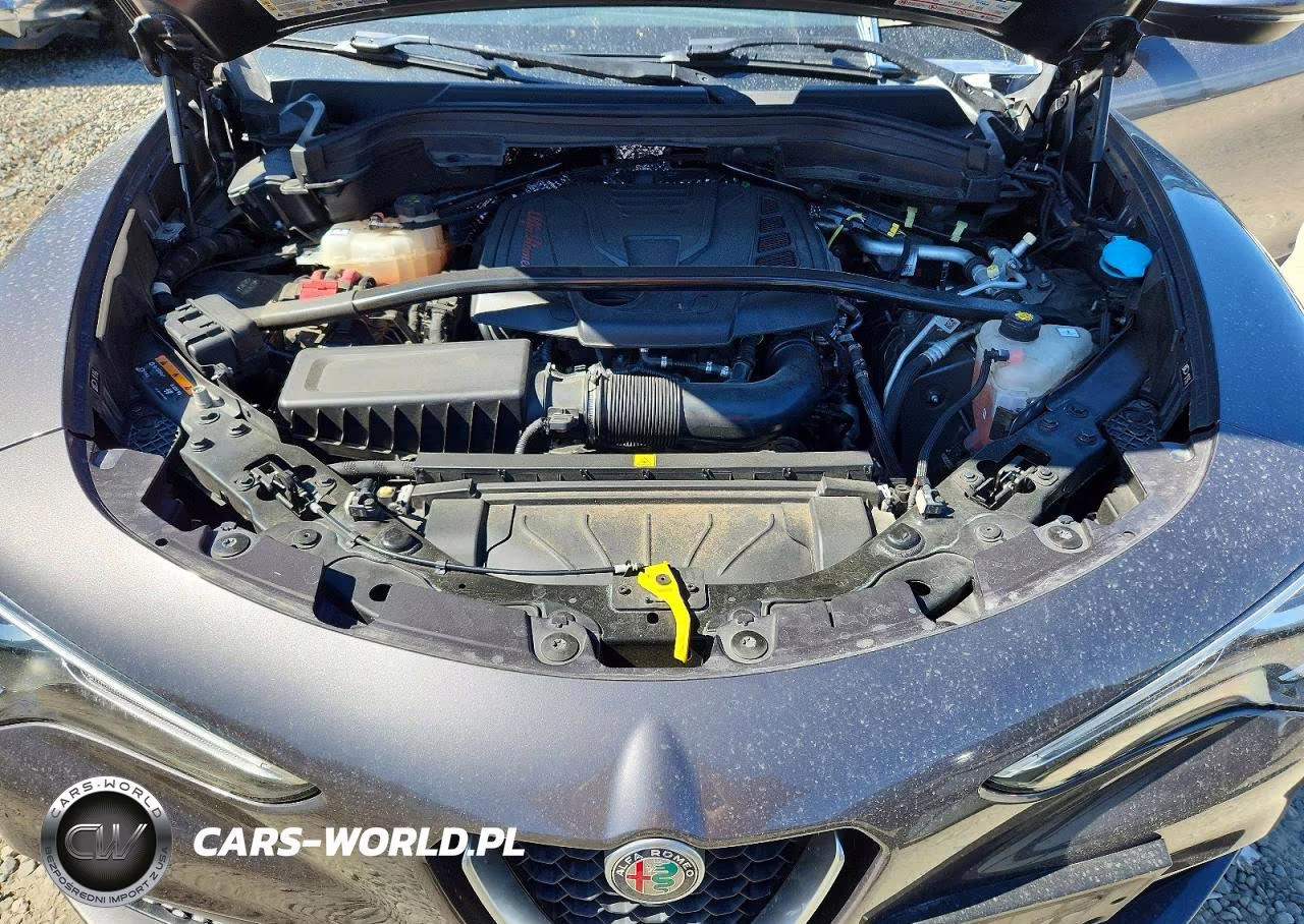 2018 Alfa Romeo Stelvio Ti VIN:ZASFAKBN4J7B96374 - 12