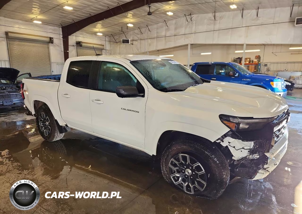2025 Chevrolet Colorado Z71 VIN:1GCPTDEK5S1130053 - 4