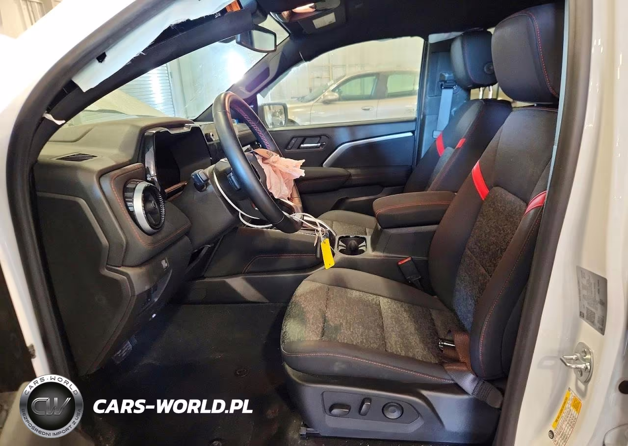 2025 Chevrolet Colorado Z71 VIN:1GCPTDEK5S1130053 - 7