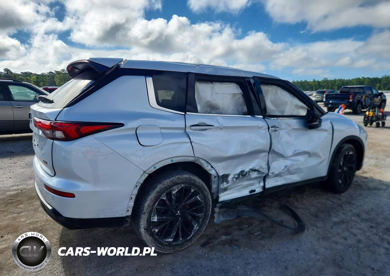 2023 Mitsubishi Outlander Se VIN:JA4J3UA82PZ021990 - 3