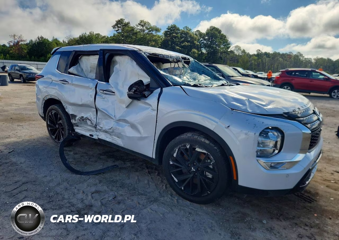 2023 Mitsubishi Outlander Se VIN:JA4J3UA82PZ021990 - 4