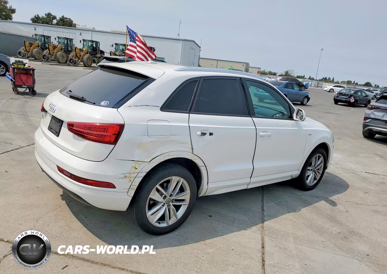 2018 Audi Q3 Premium VIN:WA1BCCFS1JR012160 - 3