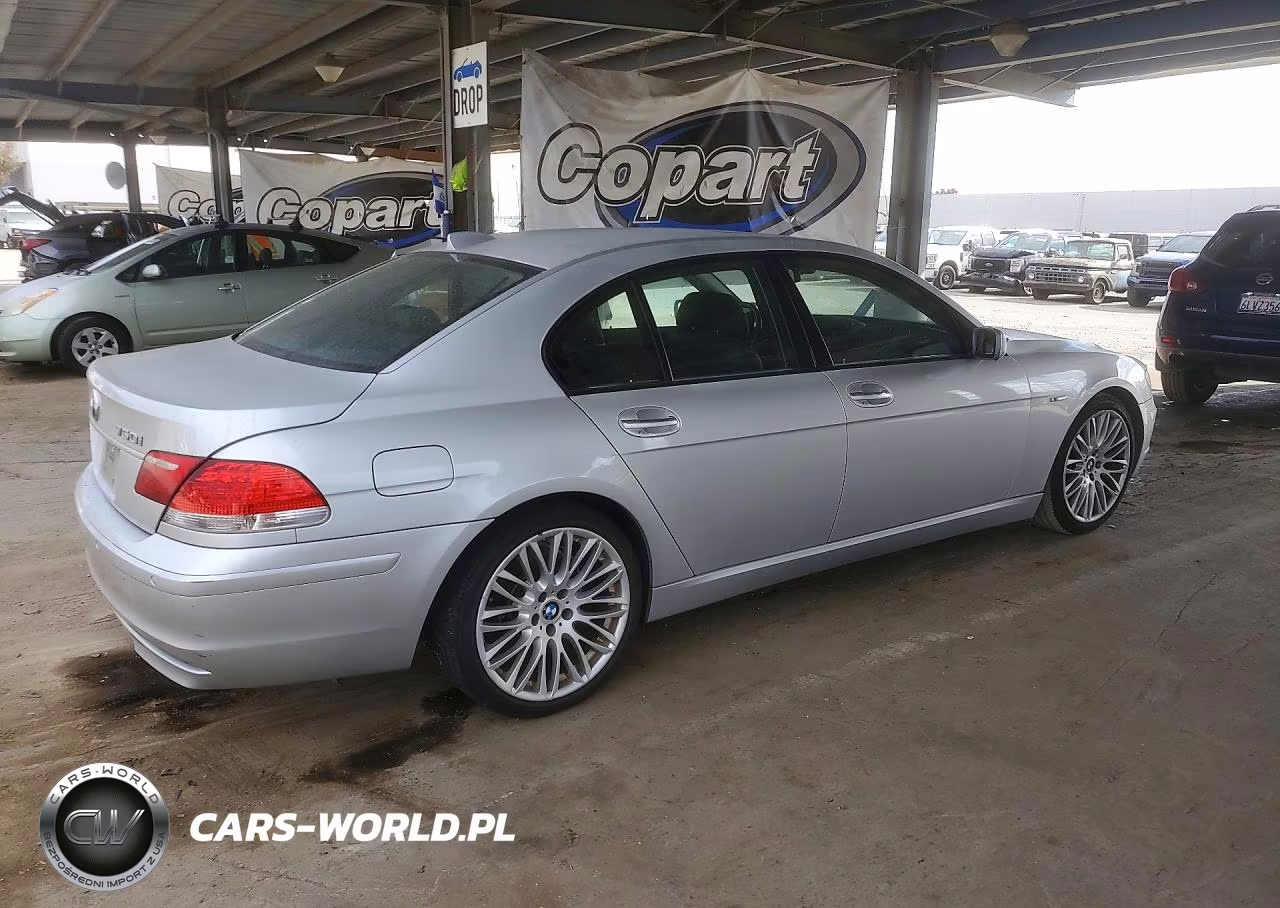 2007 BMW 750 I VIN:WBAHL835X7DT08356 - 3