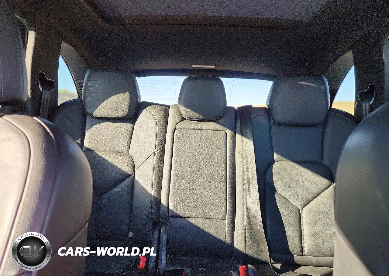 2012 Porsche Cayenne VIN:WP1AA2A25CLA12644 - 10